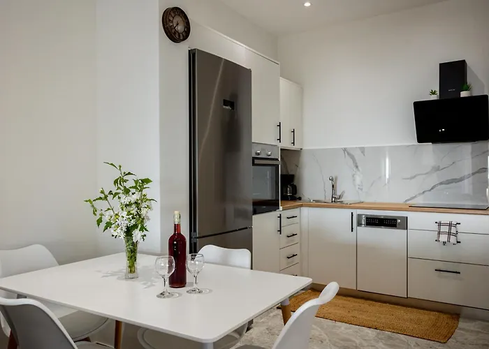 Ourania 1 Apartman *